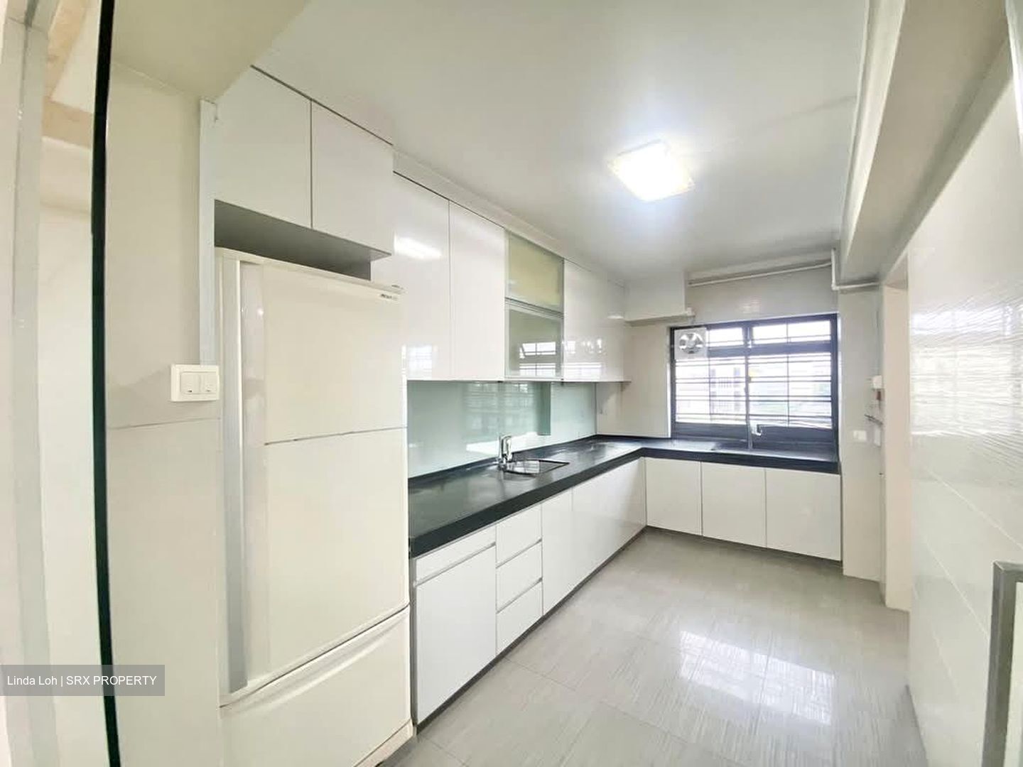 Blk 578 Hougang Avenue 4 (Hougang), HDB Executive #543608111